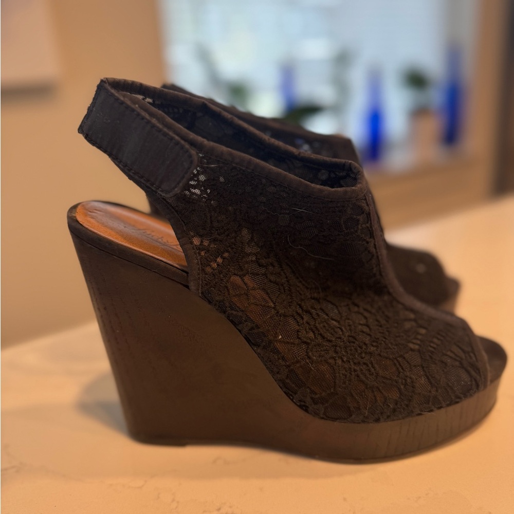 Lucky Brand Black Floral Lace Wedges